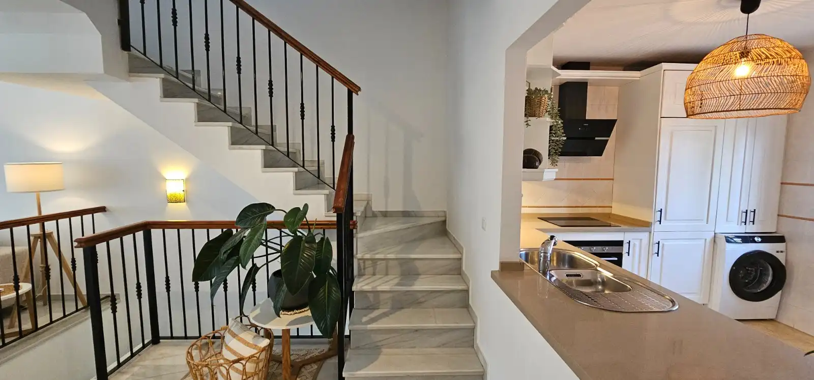 Casa adosada de alquiler en Alhaurín de la Torre con Aire acondicionado, Jardín privado y Terraza