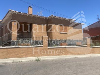 Single-family semi-detached for sale in Santa Olalla