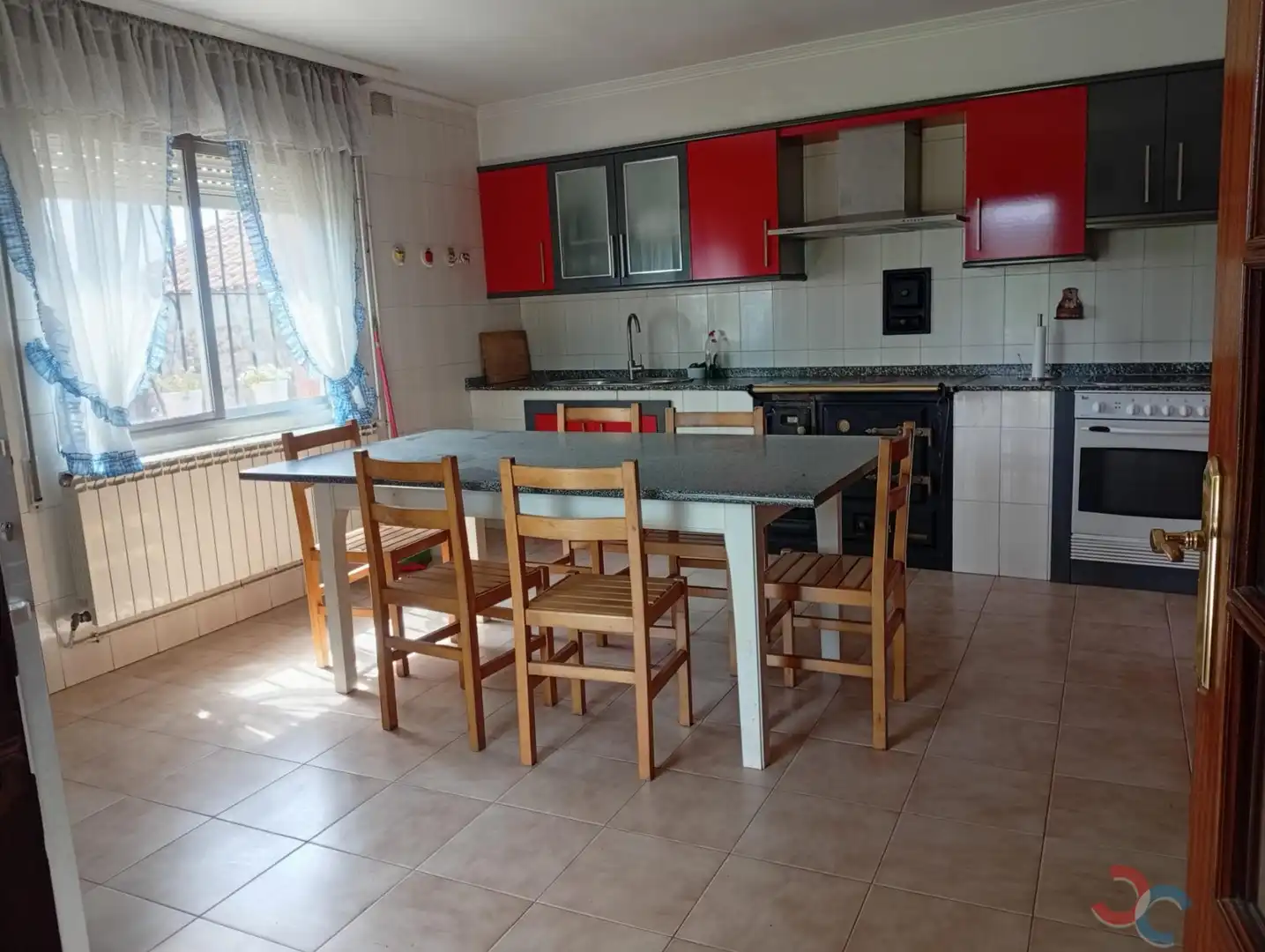 Cuina de Casa o xalet en venda en Pontevedra Capital 