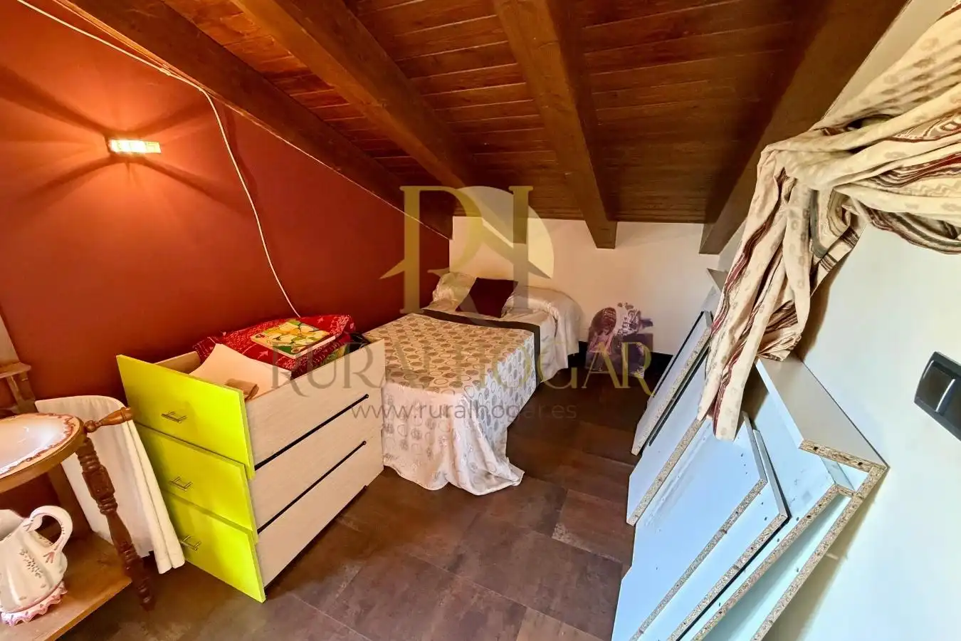 Dormitori de Casa o xalet en venda en Molina de Aragón amb Calefacció, Jardí privat i Terrassa