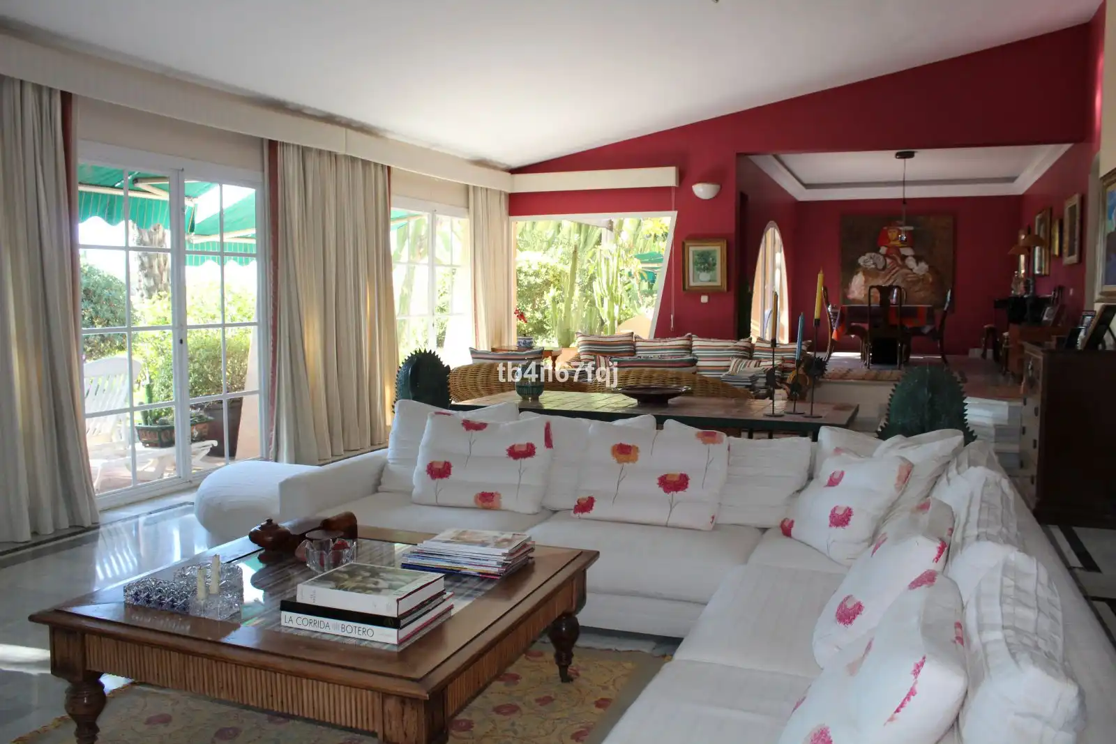 Chalet con terraza en venta en Calle del Rubí 62, imagen 2