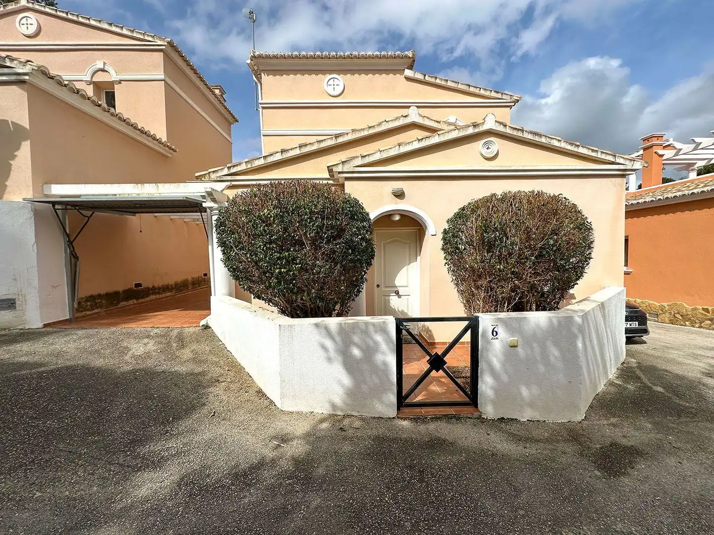 Exterior view of Houses for sale in Calpe / Calp  with Heating and Swimming Pool