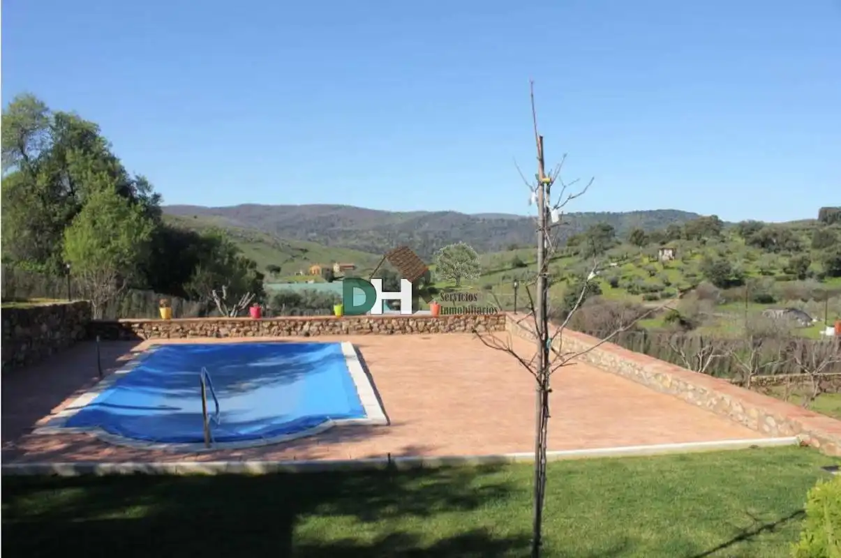 House with terrace for sale in Berzocana, imagen 3