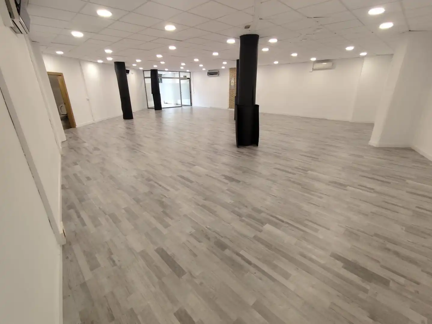 Business premises to rent in Via Europa - Parc Central