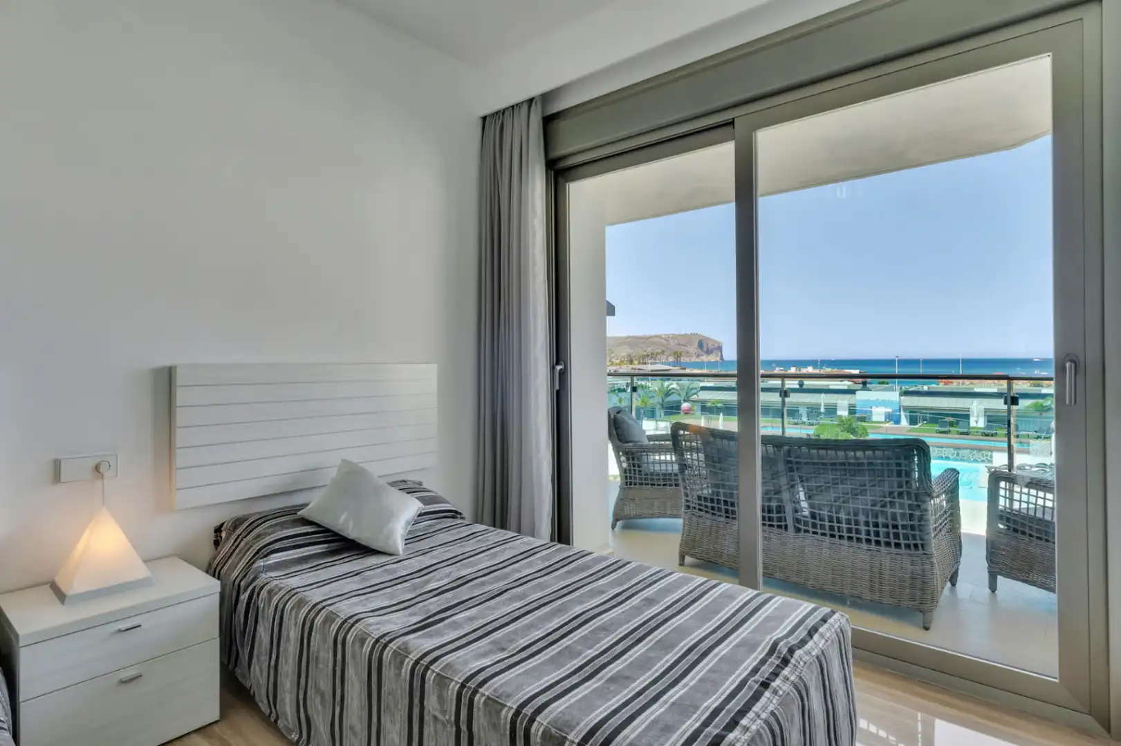 Apartamento con terraza en venta en Montañar - El Arenal, imagen 27
