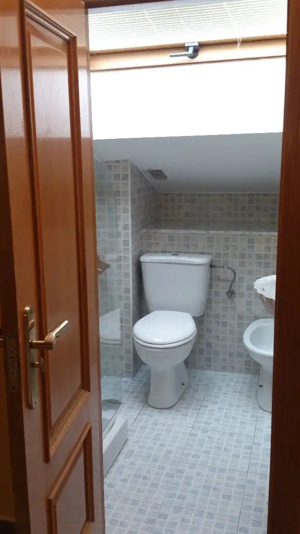 Baño de Casa adosada en venta en Avilés con Parquet