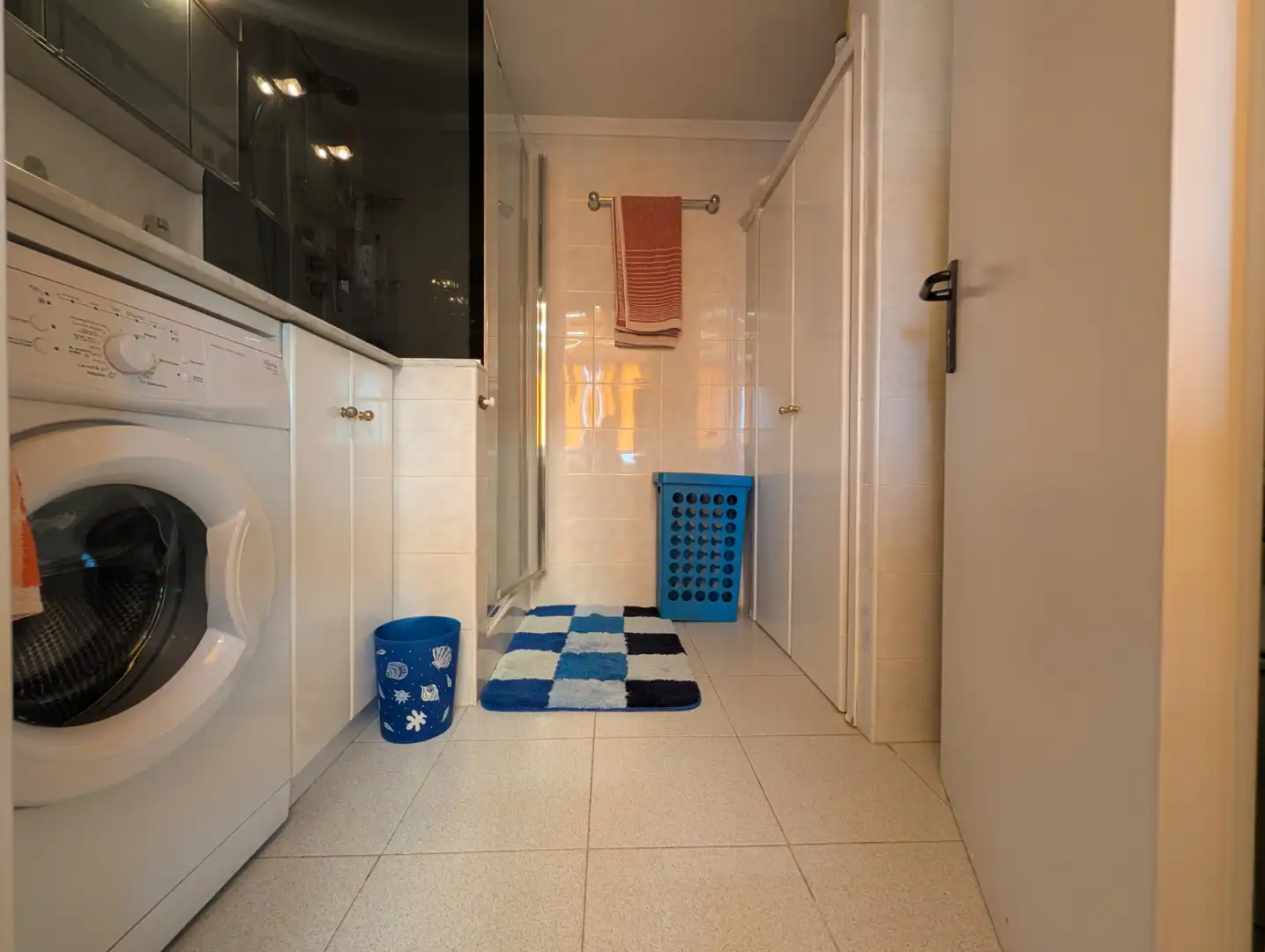 Badezimmer von Wohnungen zum Verkauf in Roses mit Klimaanlage, Terrasse und Möbliert