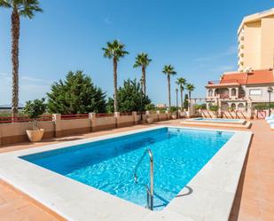 Piscina de Casa o xalet en venda en La Manga del Mar Menor amb Aire condicionat, Terrassa i Balcó