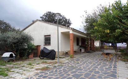 Vista exterior de Casa o xalet en venda en Tordera amb Aire condicionat, Calefacció i Jardí privat