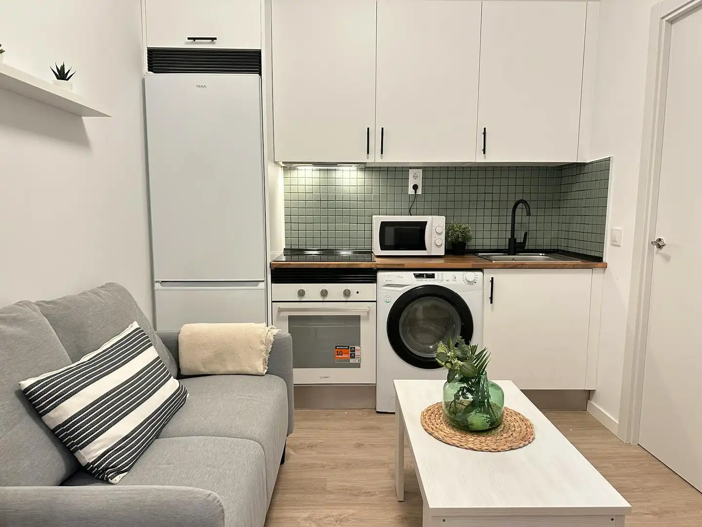 Cocina de Piso de alquiler en Madrid con Calefacción, Amueblado y Lavadora