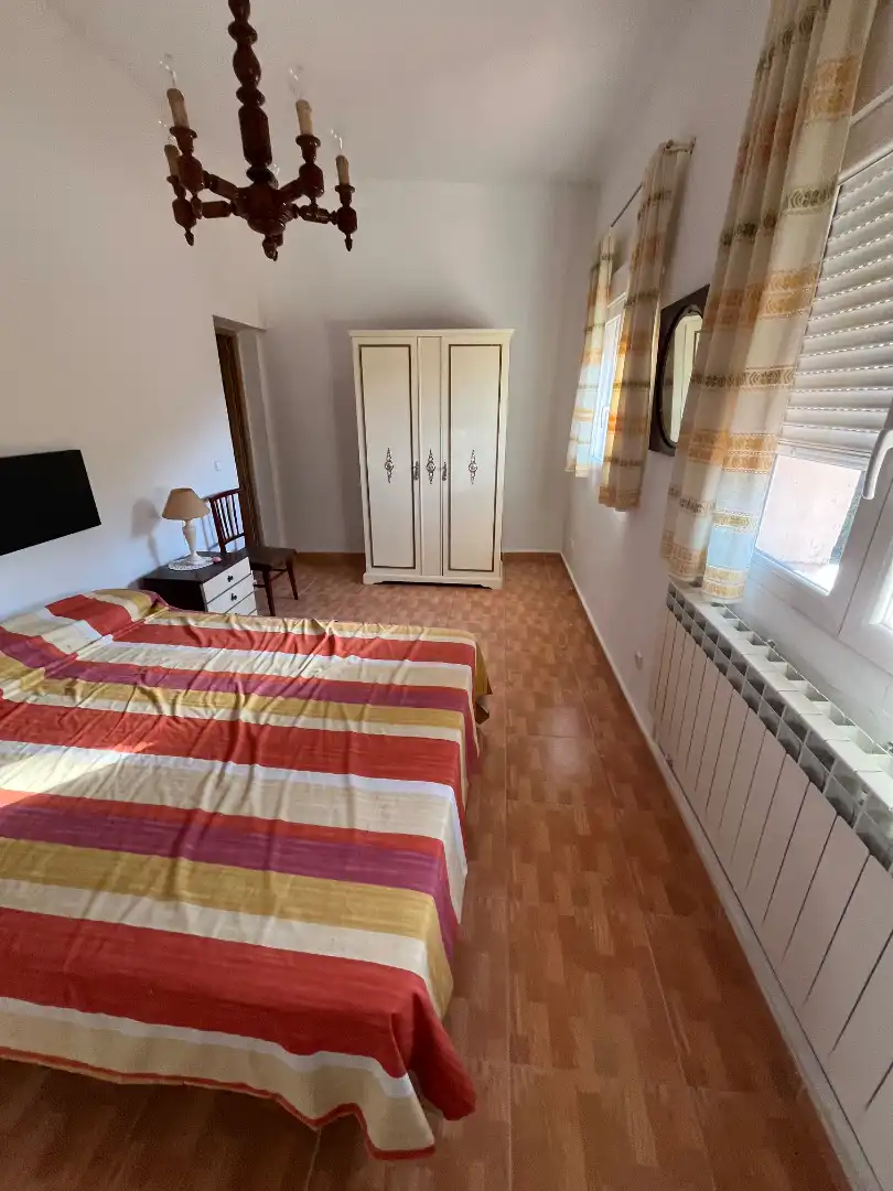 Dormitori de Finca rústica en venda en Cogolludo amb Jardí privat, Moblat i Balcó