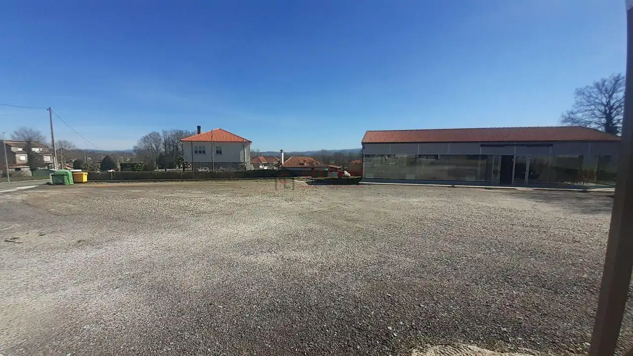 Geschaftsraum zum Verkauf in Vilar de Santos mit Klimaanlage und Möbliert