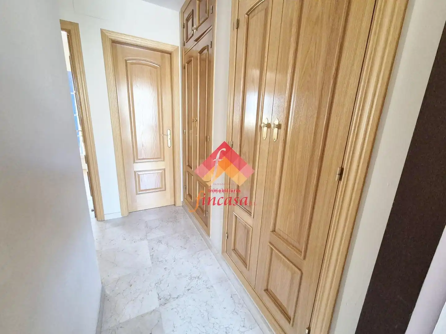 Dormitori de Casa adosada en venda en Ronda amb Aire condicionat, Calefacció i Moblat