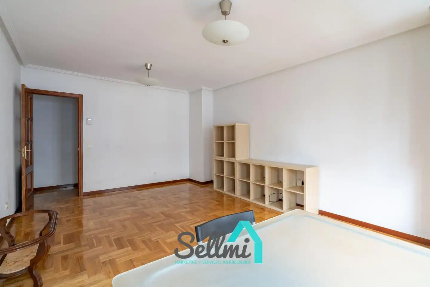 Habitación de Piso de alquiler en Oviedo  con Calefacción, Parquet y Trastero