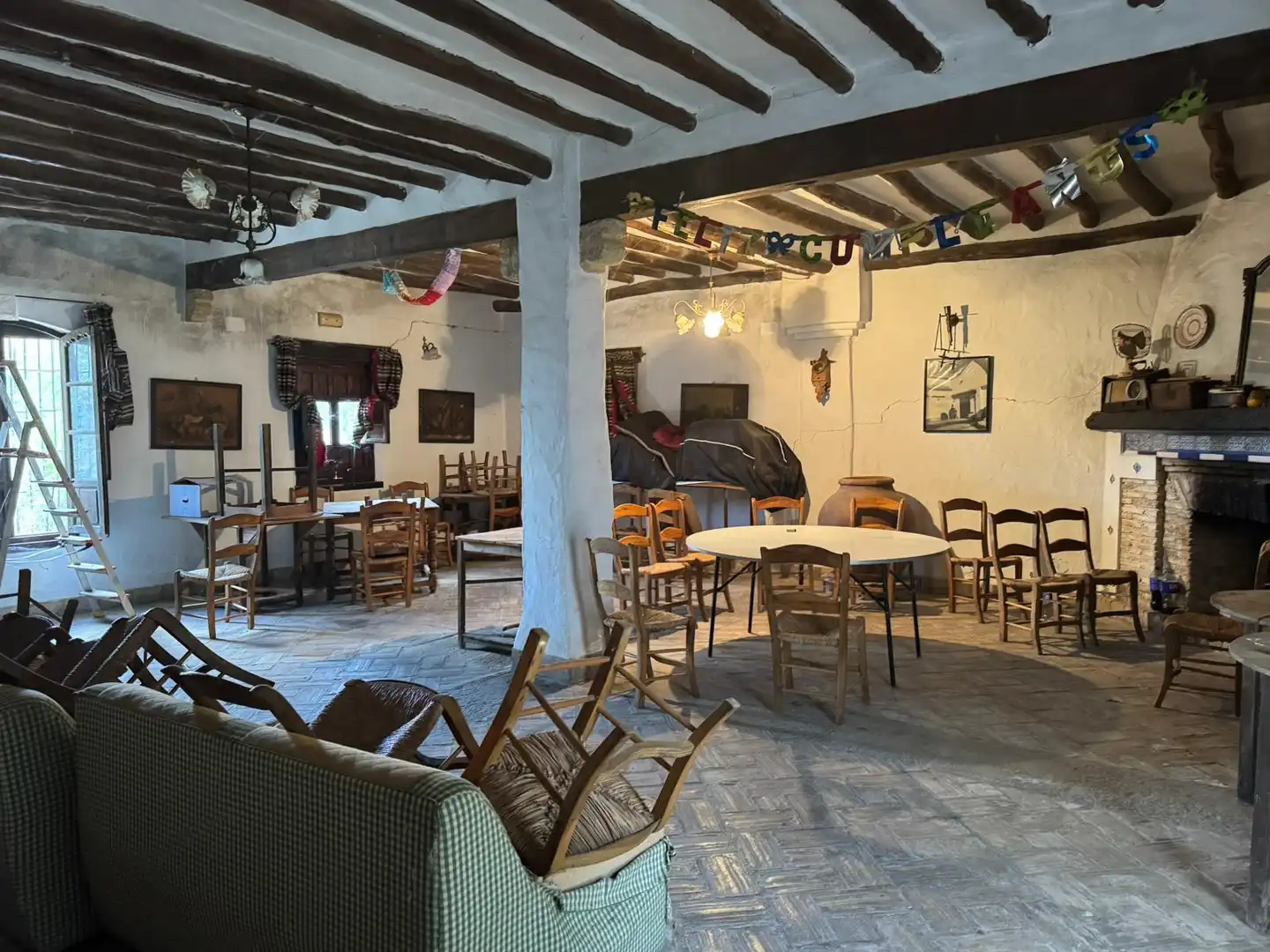 Gebäude zum Verkauf in Marchena mit Gemeinschaftspool