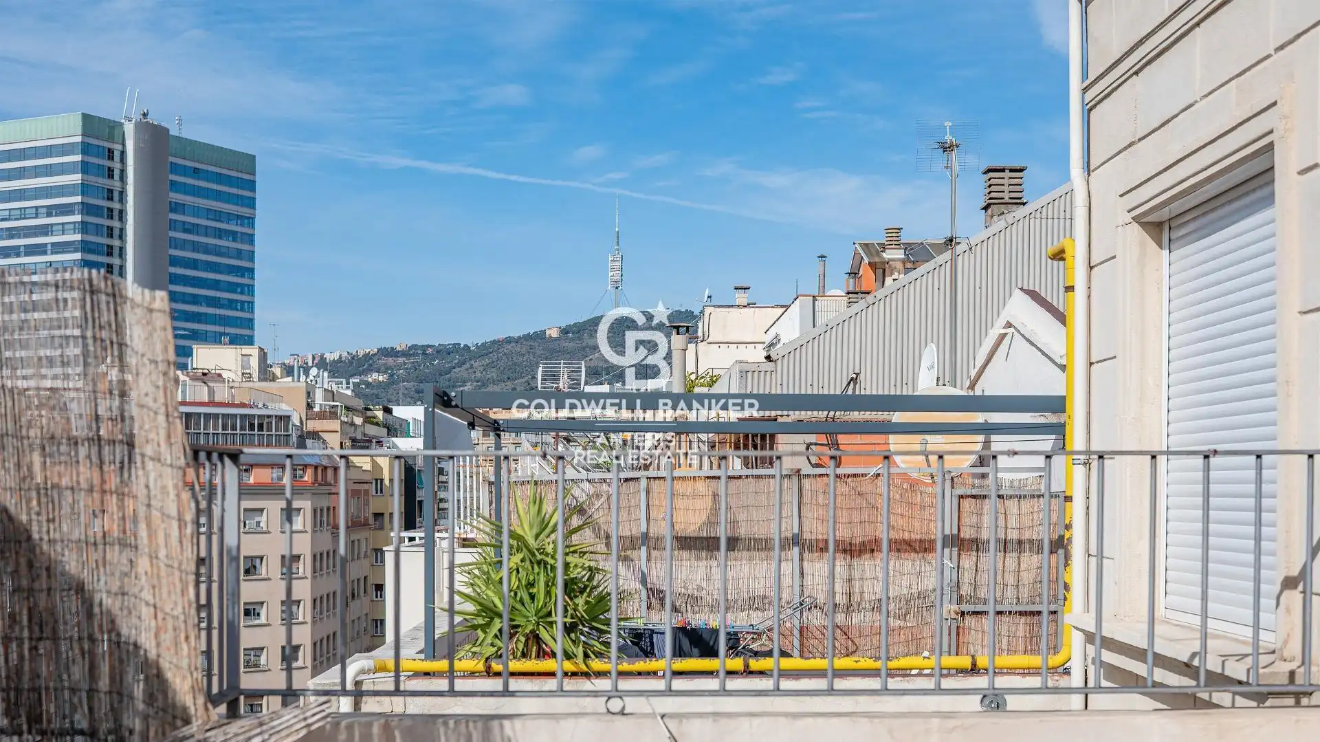Außenansicht von Dachboden zum Verkauf in Barcelona mit Klimaanlage, Heizung und Parkett