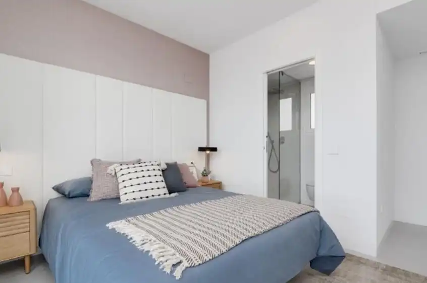 Schlafzimmer von Haus oder Chalet zum Verkauf in Mutxamel mit Klimaanlage, Heizung und Privatgarten