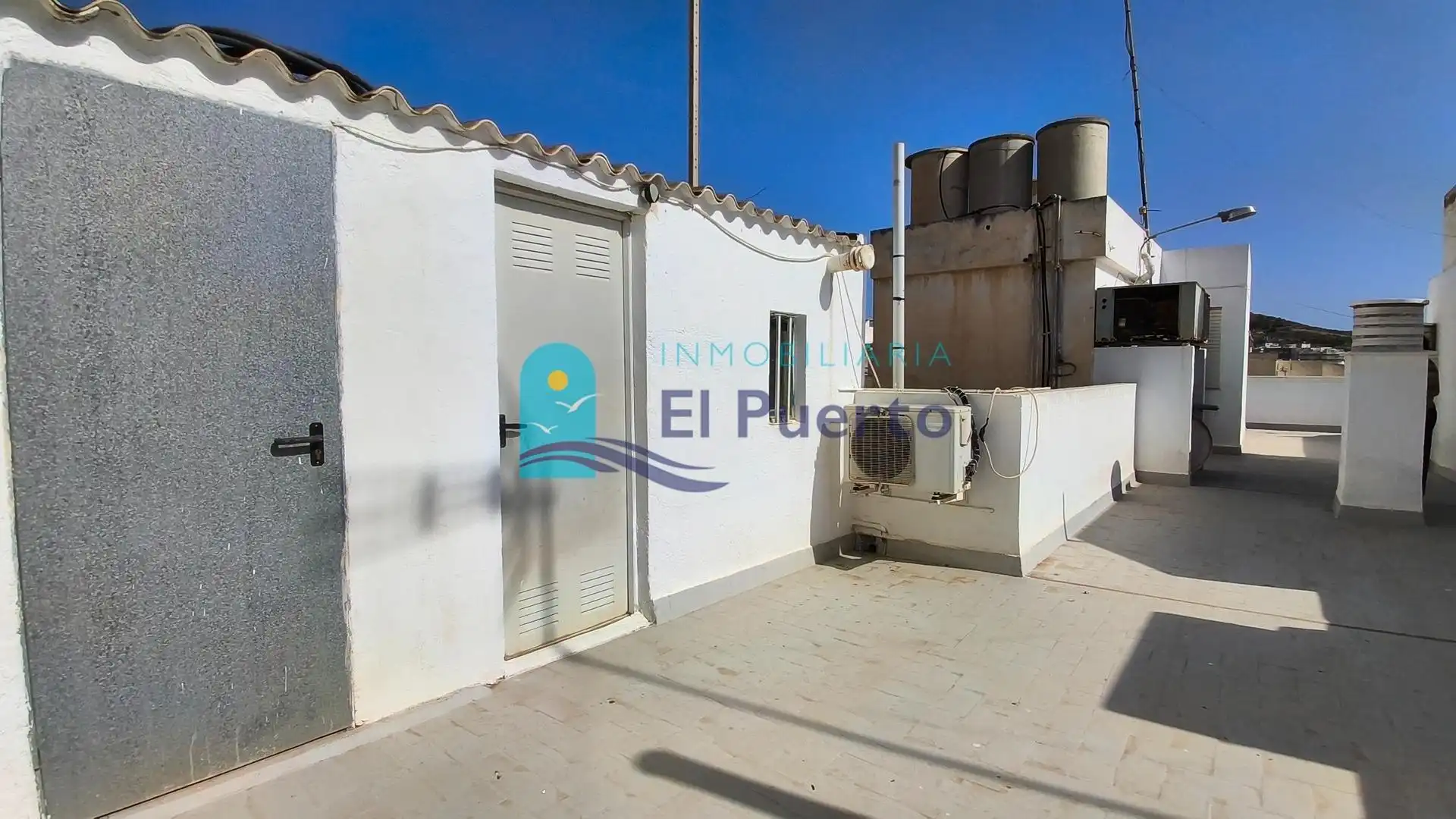Vista exterior de Ático en venta en Águilas con Aire acondicionado, Calefacción y Trastero