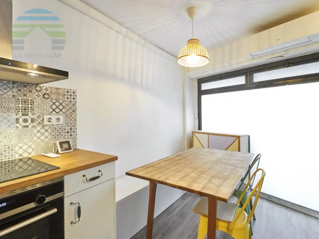 Cocina de Piso en venta en Barcelona con Aire acondicionado y Amueblado
