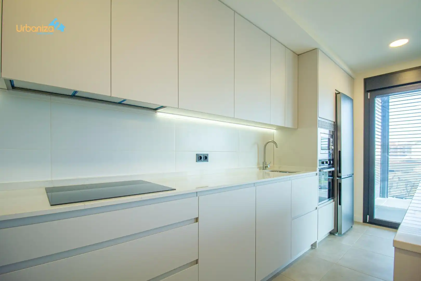 Apartment with pool to rent in Avenida de Adolfo Díaz Ambrona, imagen 8