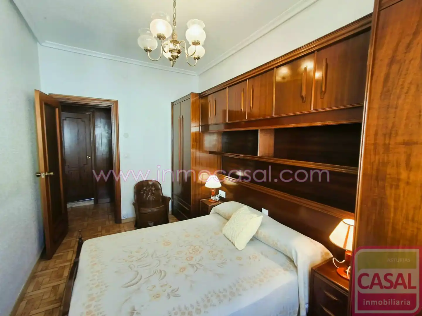 Schlafzimmer von Wohnung zum Verkauf in Castrillón mit Möbliert