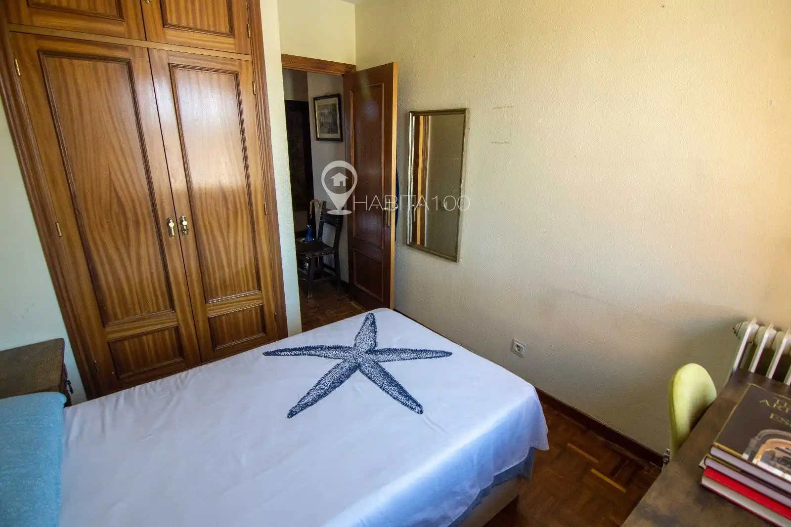 Dormitori de Pis en venda en Cuenca amb Calefacció, Parquet i Terrassa