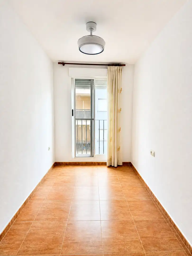 Dormitori de Apartament de lloguer en Moncofa amb Aire condicionat, Calefacció i Terrassa