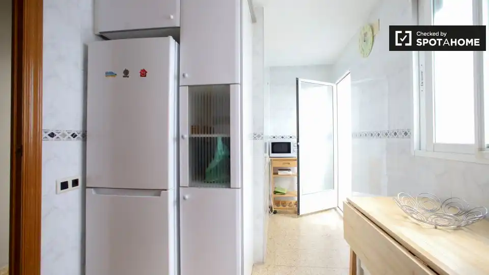 Cocina de Piso de alquiler en Valencia con Aire acondicionado, Calefacción y Amueblado
