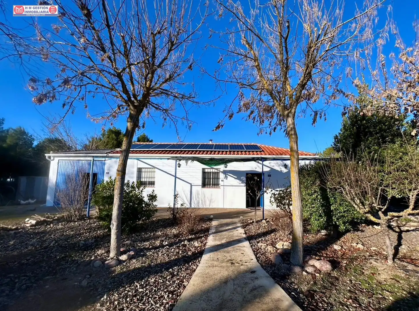 Chalet con piscina en venta en Alcázar de San Juan