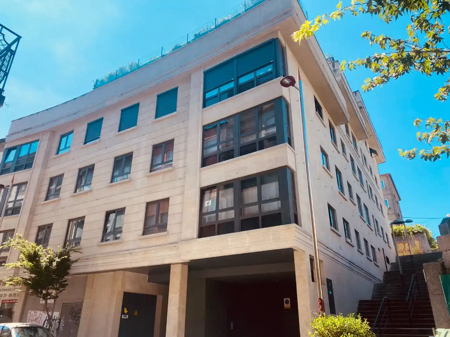Exterior view of Flat for rent in Vigo   with Parquet flooring, Storage room and Furnished