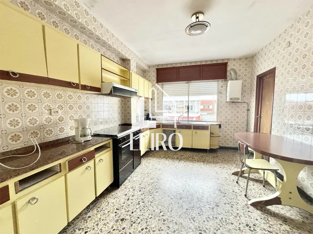 Kitchen of Flat for sale in Cambados  with Balcony