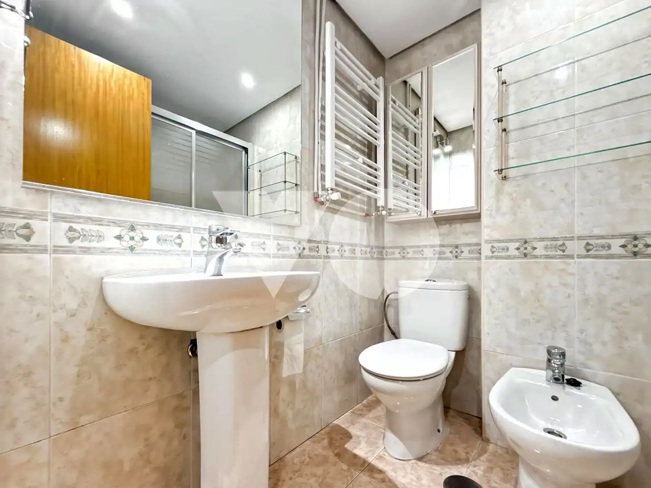 Baño de Piso en venta en Madrid con Calefacción y Terraza