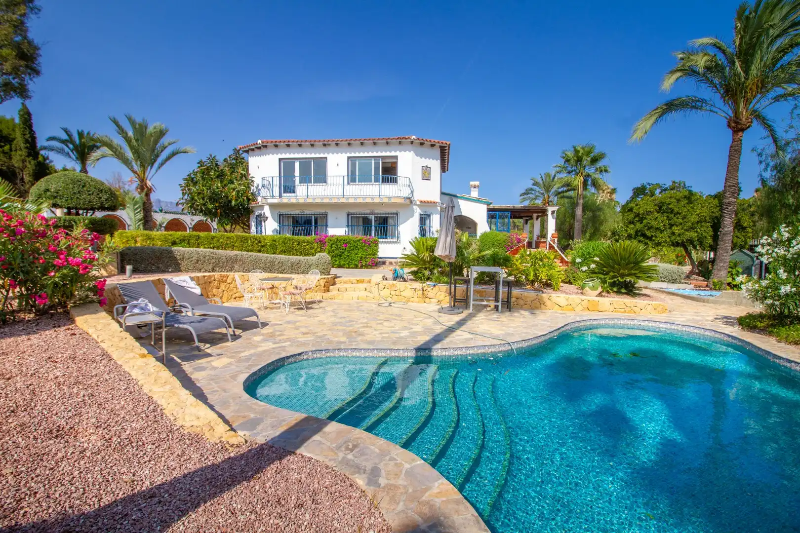 Exterior view of Houses for sale in L'Alfàs del Pi  with Swimming Pool