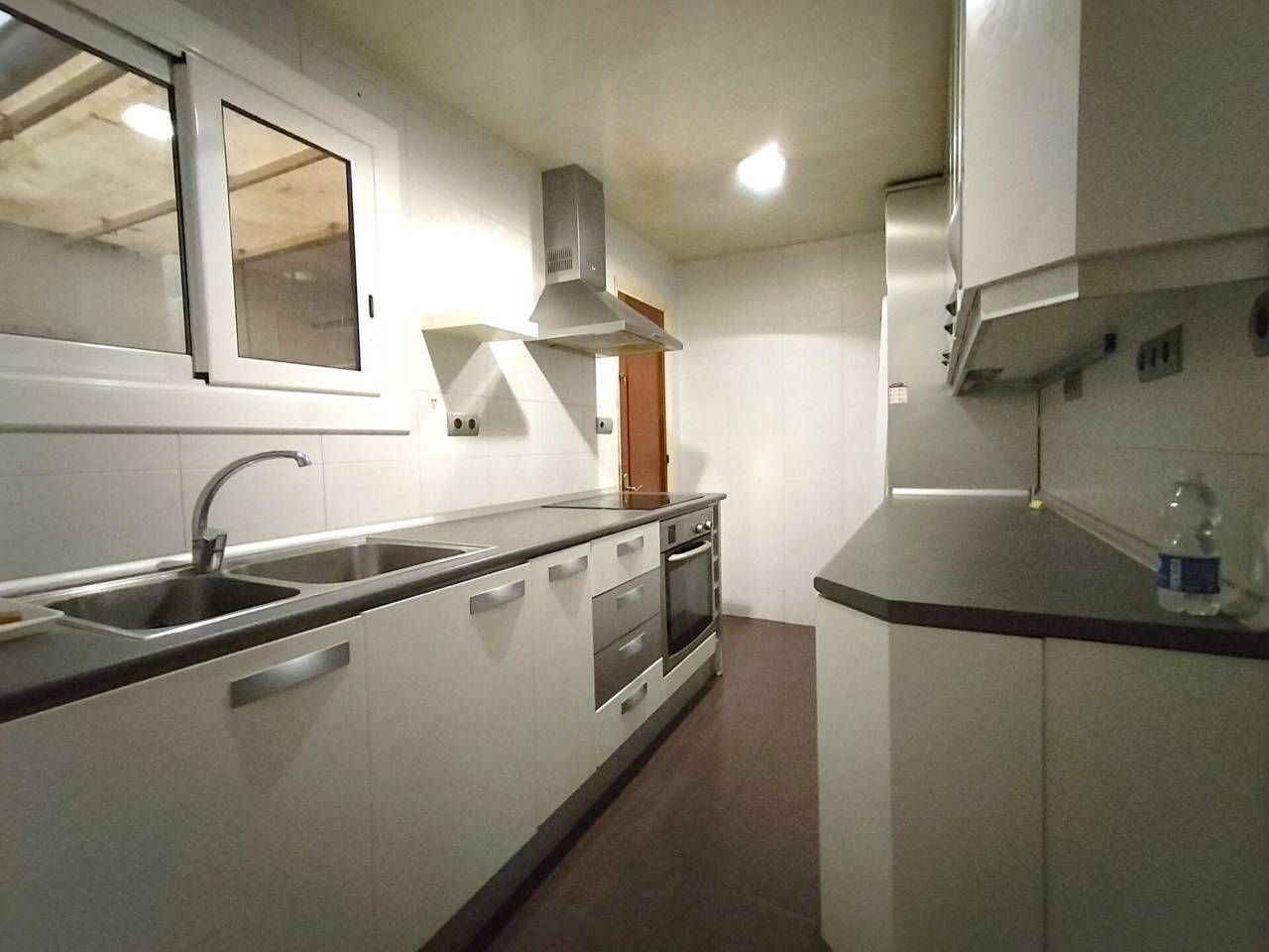 Cocina de Piso en venta en Terrassa con Balcón