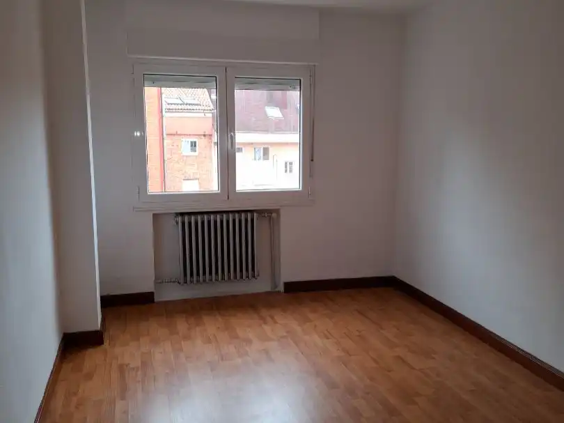 Bedroom of Flat for sale in Oeste