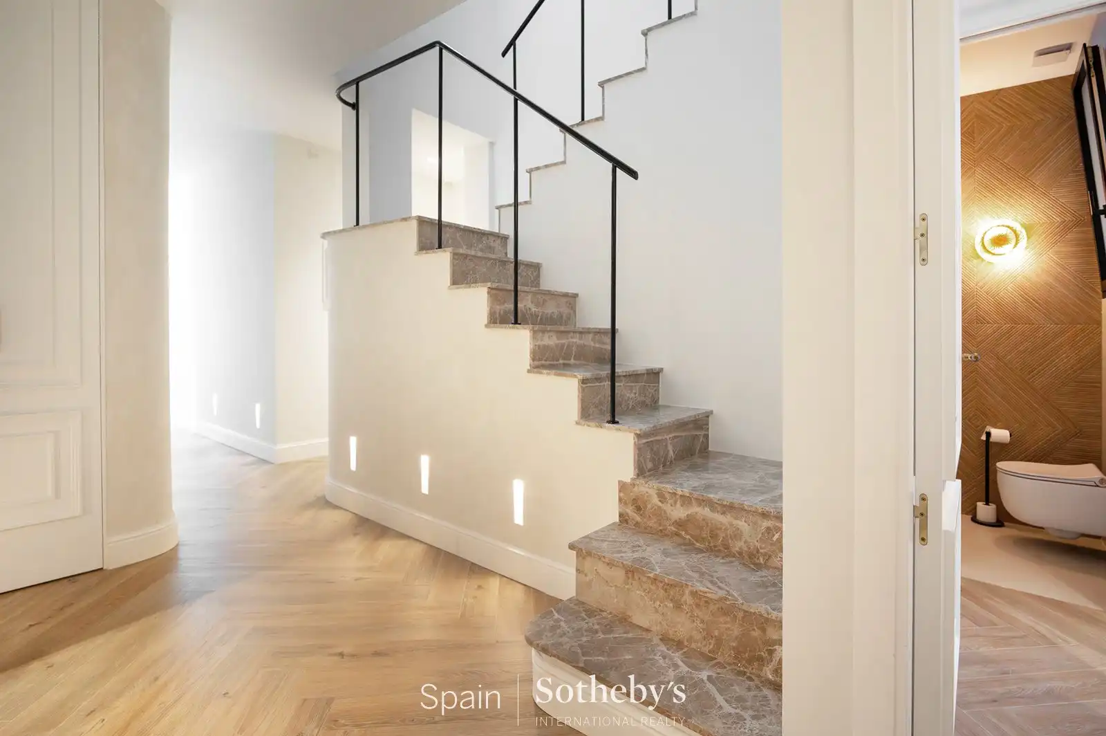 Attic for sale in Madrid  with Air Conditioner, Terrace and Storage room
