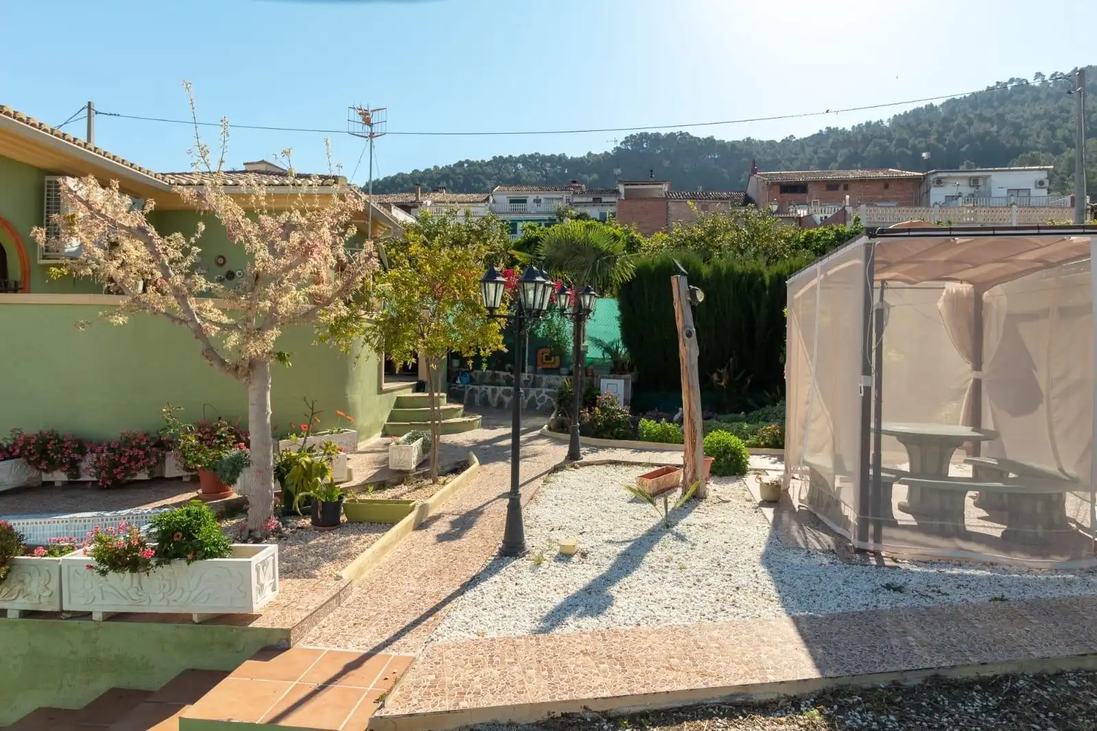 Garten von Haus oder Chalet zum Verkauf in Beniatjar mit Privatgarten, Terrasse und Abstellraum