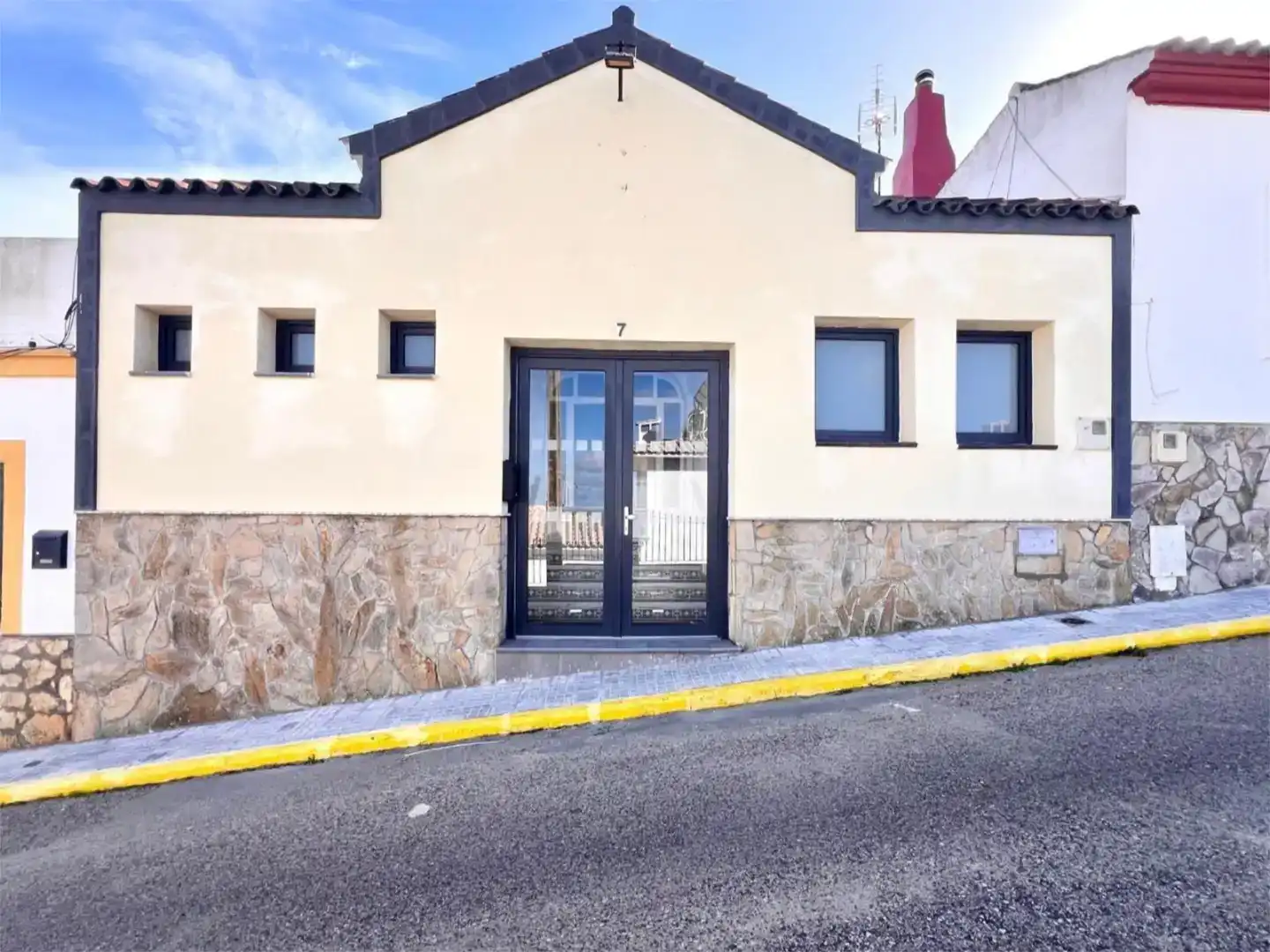Vista exterior de Local en venta en Medina Sidonia