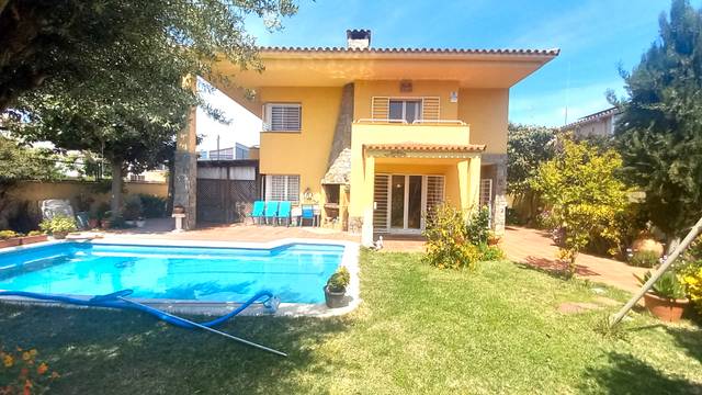 Casa-chalet en Venta en Carrer dels Pescadors en Sector Est