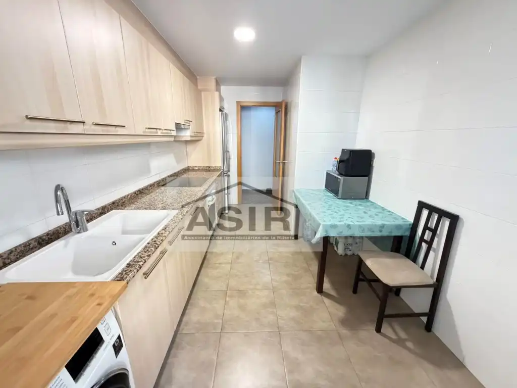 Cuina de Pis en venda en Alzira amb Aire condicionat i Terrassa