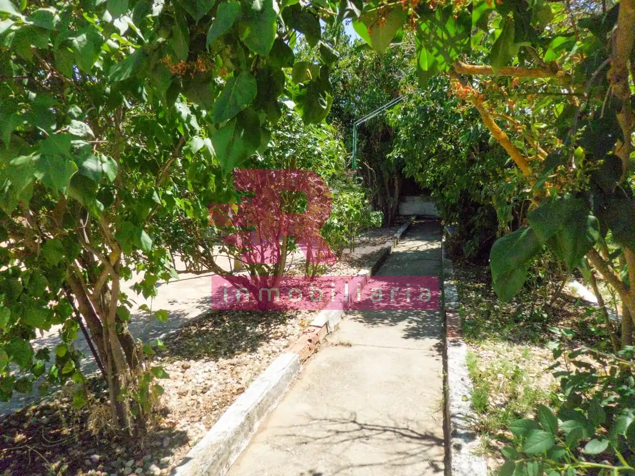 Jardín de Casa o chalet en venta en Castellanos de Villiquera con Calefacción, Jardín privado y Piscina