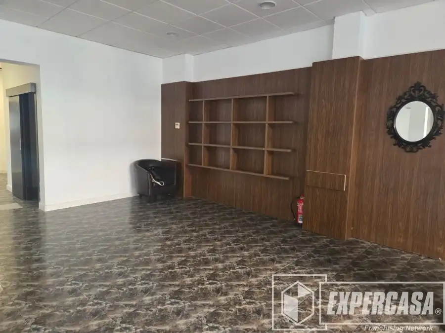 Gewerbefläche zur Miete in Casc Urbà, imagen 5