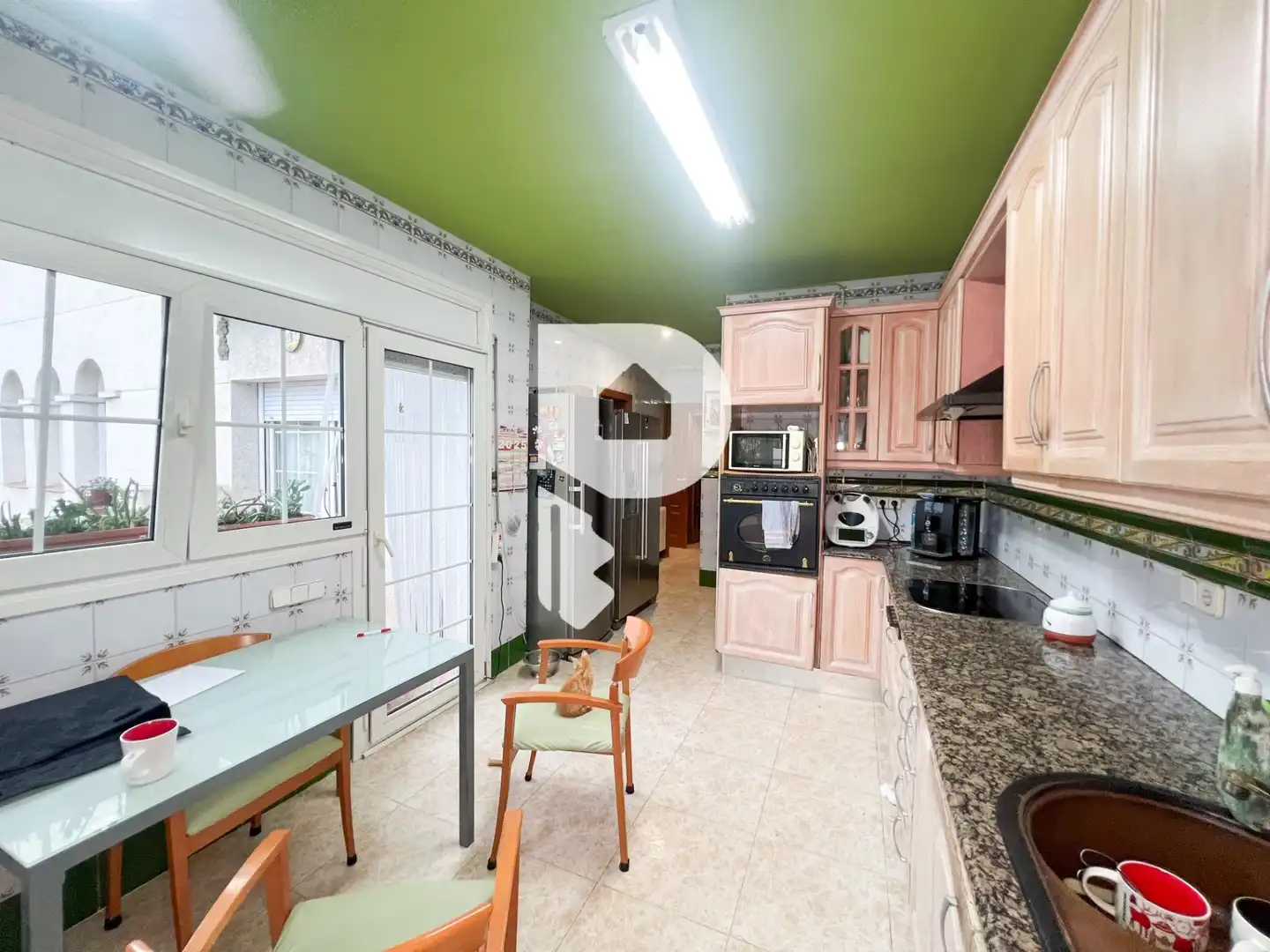 Cocina de Casa o chalet en venta en Vallirana con Calefacción, Jardín privado y Terraza