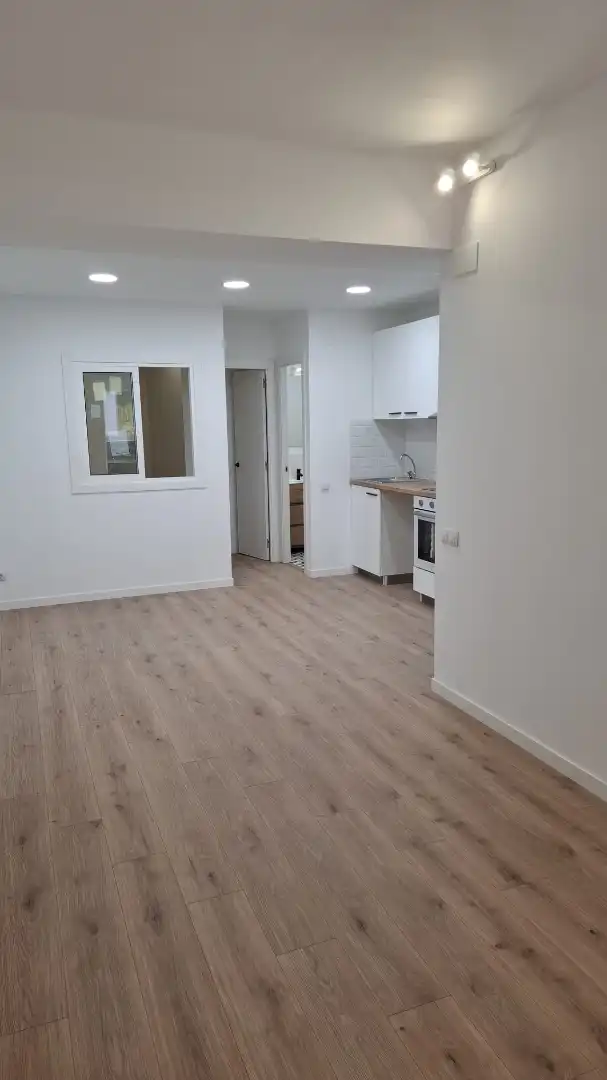 Cocina de Piso en venta en Barcelona con Parquet, Horno y Alarma