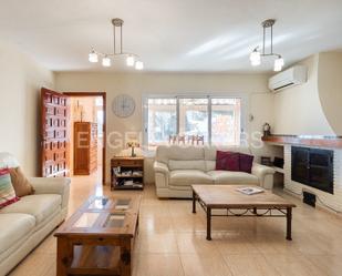 Living room of House or chalet for sale in Alcalà de Xivert  with Air Conditioner, Terrace and Swimming Pool