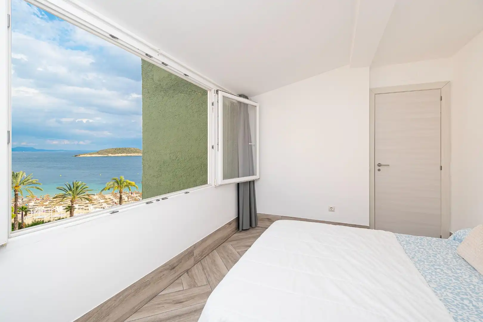 Bedroom of Attic for rent in Calvià  with Air Conditioner, Terrace and Balcony