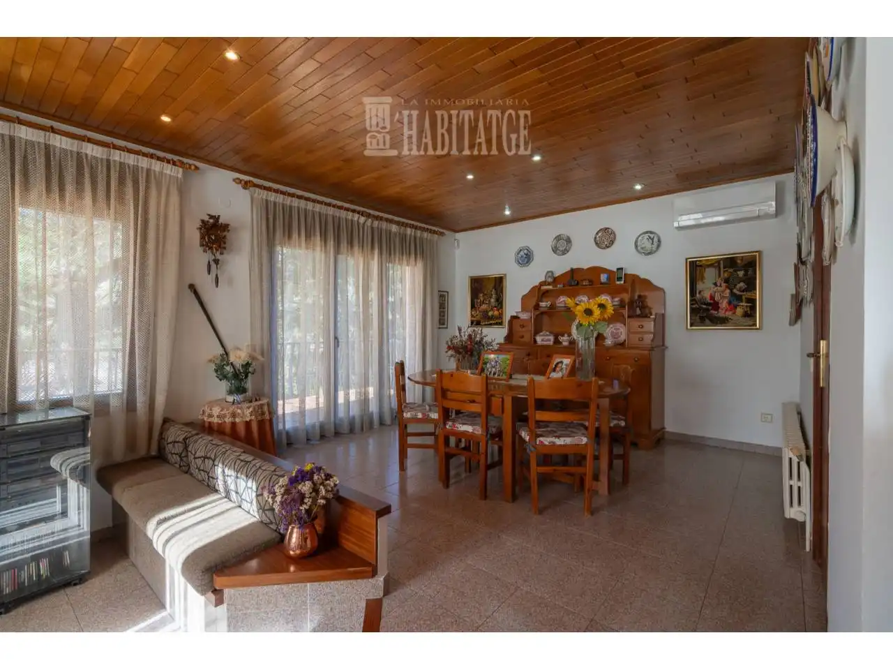 Sala de estar de Casa o chalet en venta en Aiguafreda con Aire acondicionado, Calefacción y Jardín privado