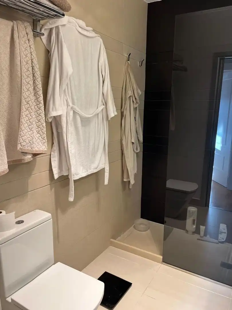 Bathroom of Flat for sale in Ciudad Real  with Air Conditioner, Heating and Terrace