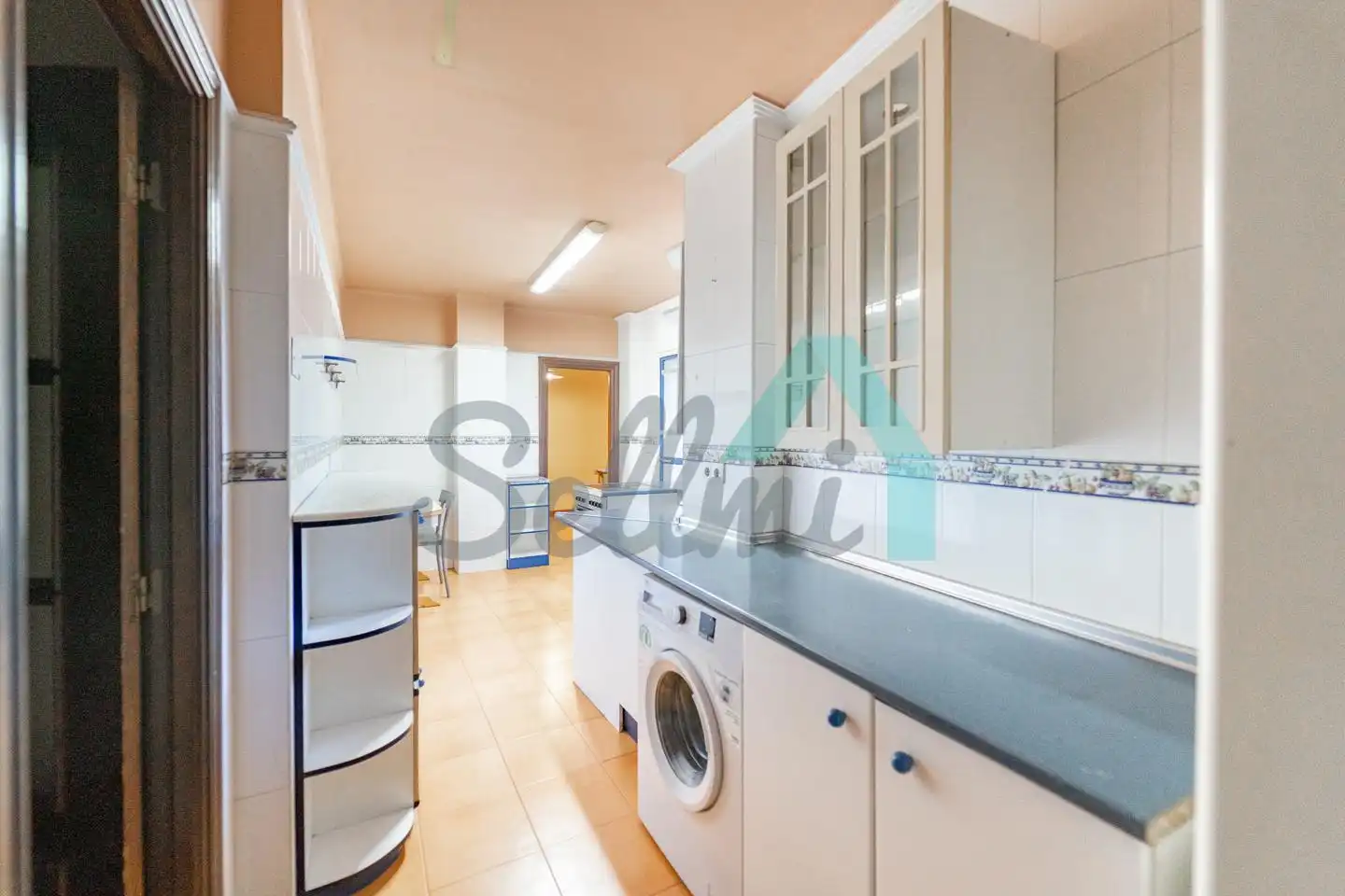 Cocina de Piso en venta en Oviedo  con Calefacción, Terraza y Trastero