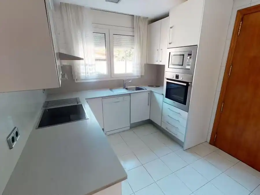 Detached house with pool to rent in Carrer de Viladomat 21, imagen 5